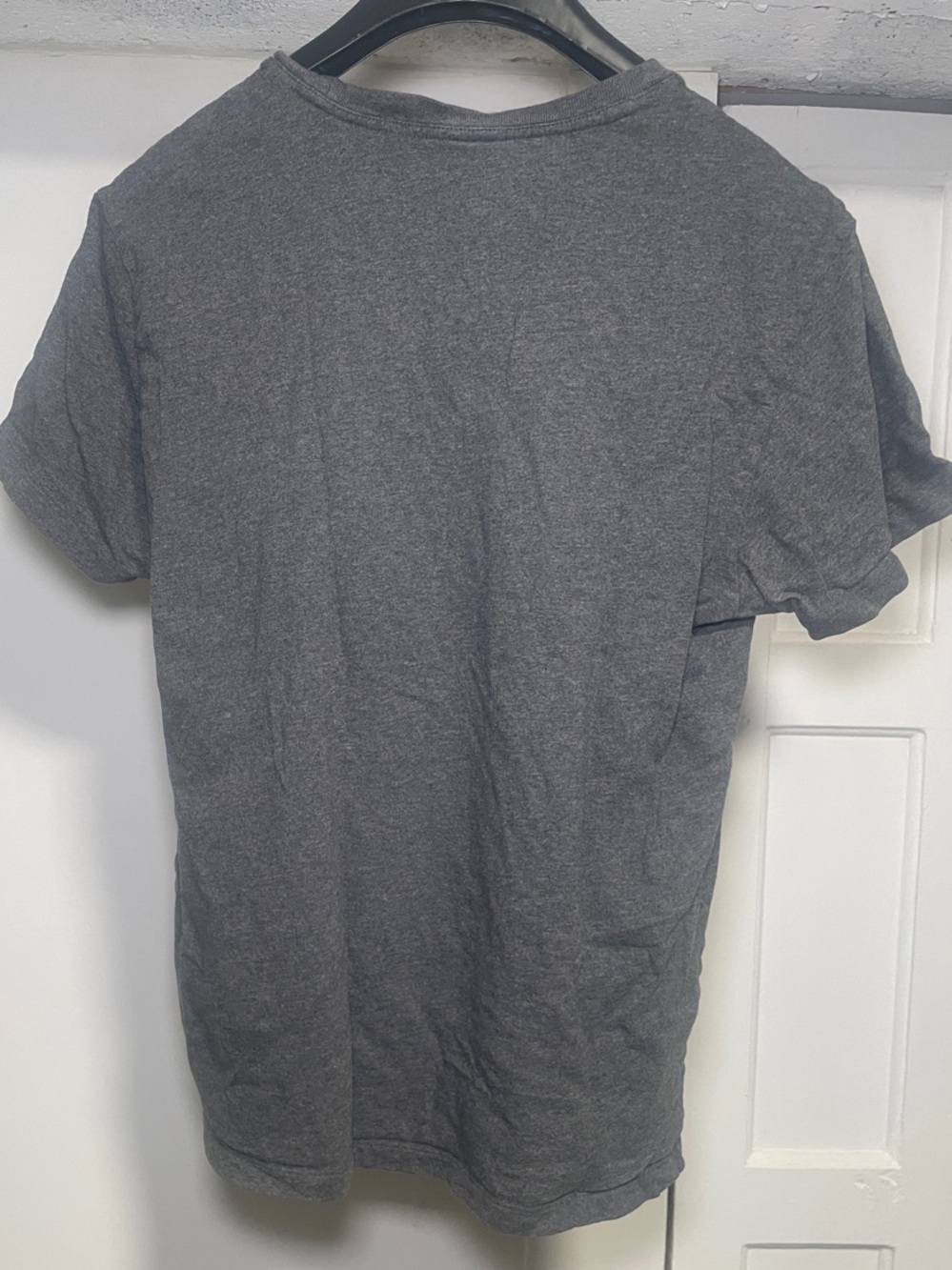 Banana Republic Men's Short Sleeve Tee 100% Pima Cotton Charcoal - Picture 2 of 6